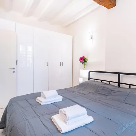 Apartamento Guesthost - Bright And In *