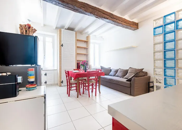 Apartamento Guesthost - Bright And In Parma