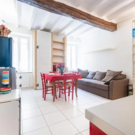 Apartmán Guesthost - Bright And In Parma