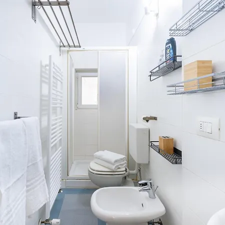 Apartment Guesthost - Bright And In *